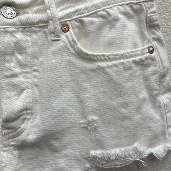Anthropologie We The Free White Button Front Distressed Frayed Hem Shorts Sz 26 - Picture 3 of 11